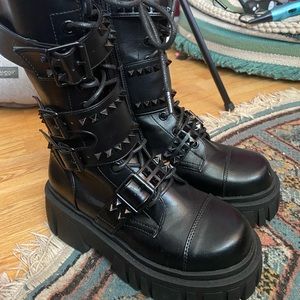 Current mood combat boots